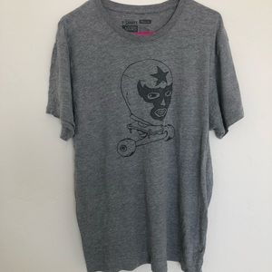 Extra soft Vans Tee. Large and fits big.